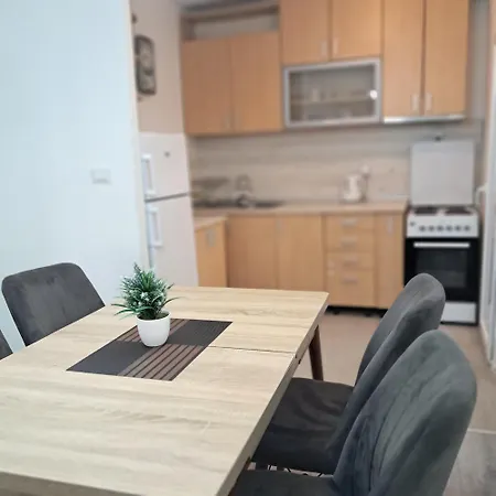Aerodrom Apartment *
