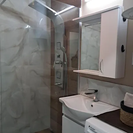 Aerodrom Apartment *